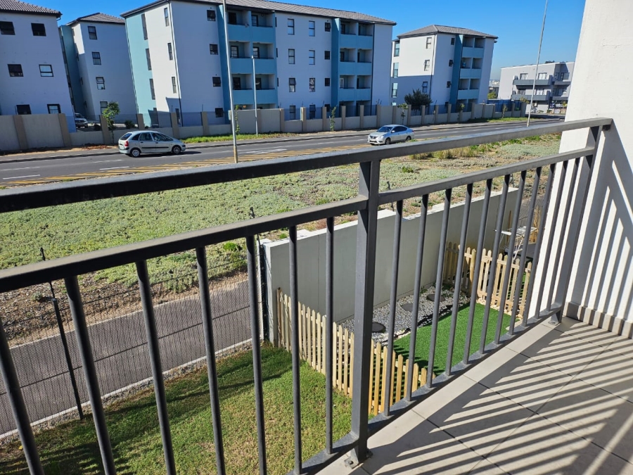 To Let 1 Bedroom Property for Rent in Parklands East Western Cape